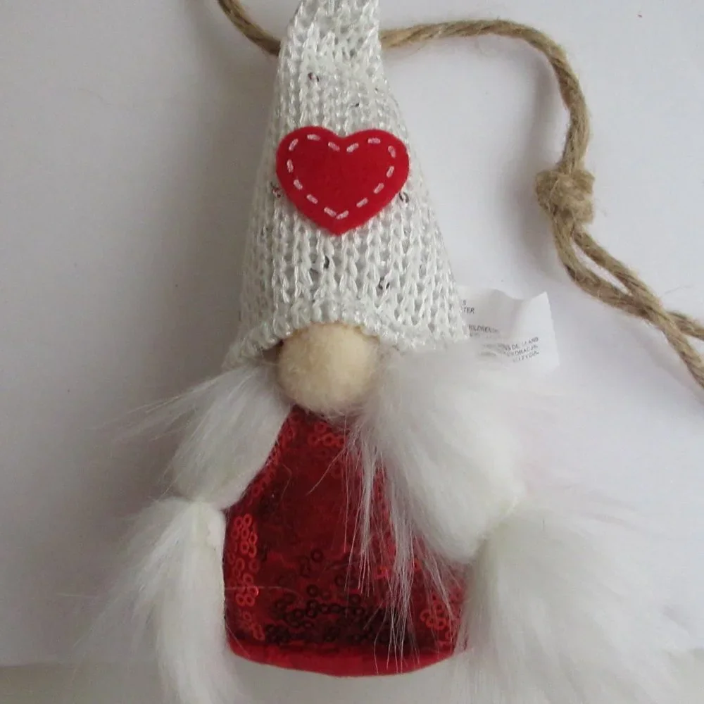 Valentine's Day Gnomes Hearts Love & Cupcakes Red & White Gnomes 6' Ft Garland